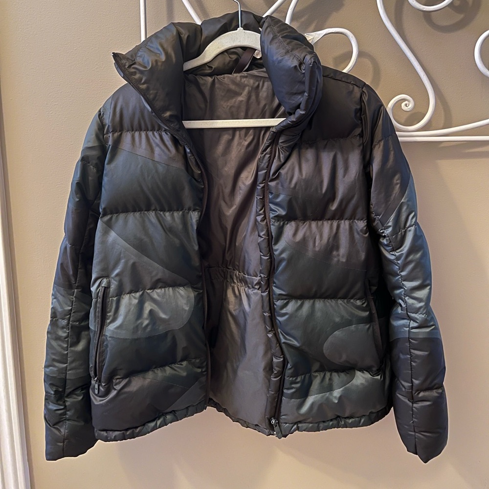 lululemon athletica Women's Black Puffer Jacket